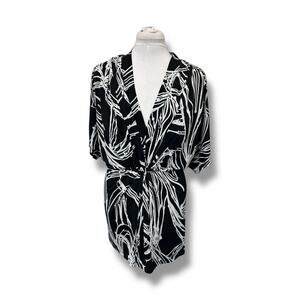 Lane Bryant Short Sleeve Deep V Neck Gathered Front Blouse, Black, size 22/24